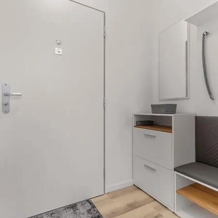 Be A Neighbour To The President Bratysława