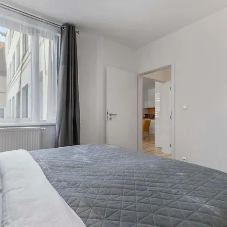 Apartament Be A Neighbour To The President Bratysława