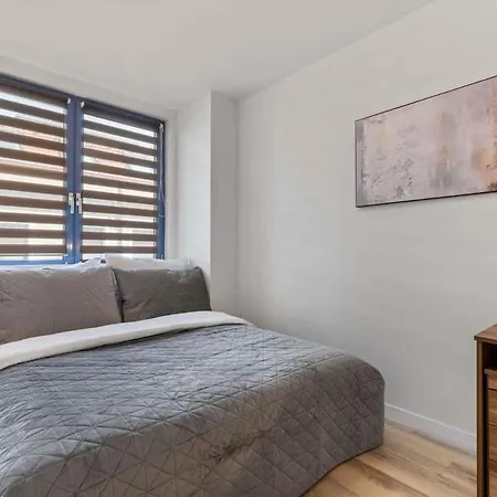 Be A Neighbour To The President Bratysława